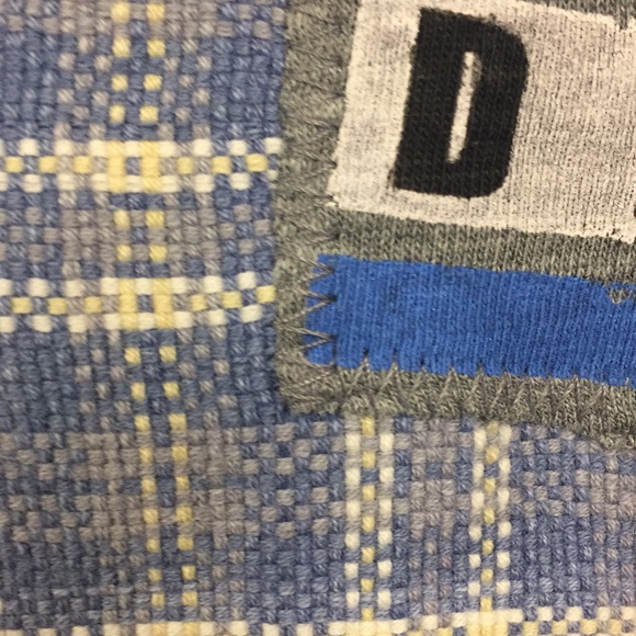 Unisex Gap Button Down Flannel - Picture 5 of 5